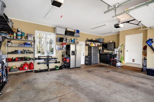 678 Oakland Dr, Sparta, TN 38583
