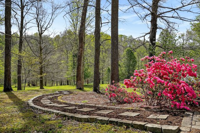 678 Oakland Dr, Sparta, TN 38583