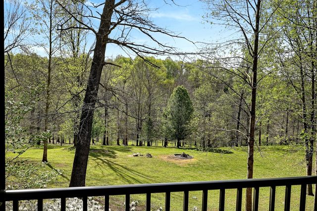 678 Oakland Dr, Sparta, TN 38583