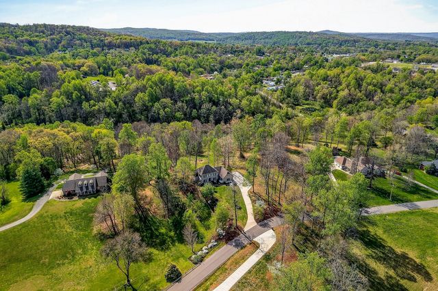 678 Oakland Dr, Sparta, TN 38583