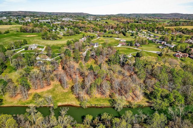 678 Oakland Dr, Sparta, TN 38583