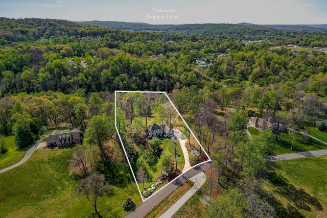 678 Oakland Dr, Sparta, TN 38583