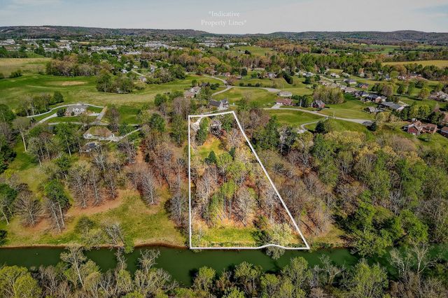 678 Oakland Dr, Sparta, TN 38583