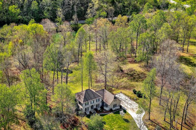 678 Oakland Dr, Sparta, TN 38583