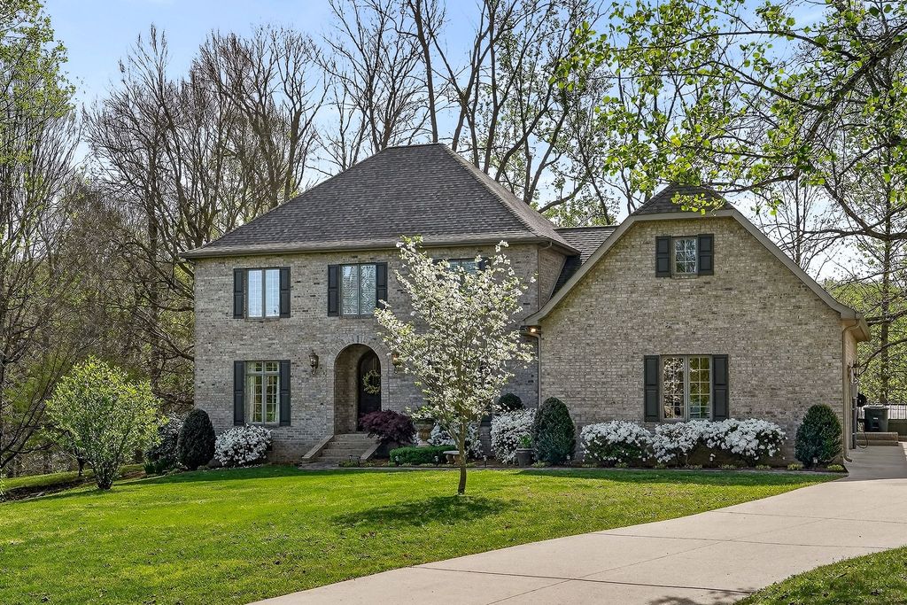 678 Oakland Dr, Sparta, TN 38583