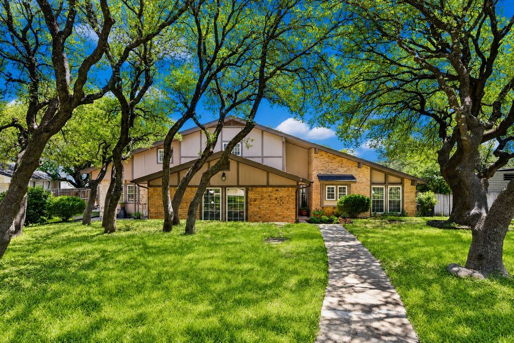 7504 Canyon Crest Court, Fort Worth, TX 76179