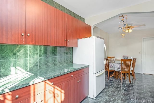 58-43 81st Street, Middle Village, NY 11379