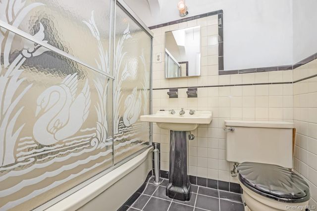 58-43 81st Street, Middle Village, NY 11379