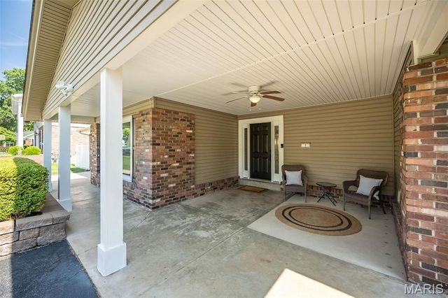 7 Nicolet Drive, Manchester, MO 63011