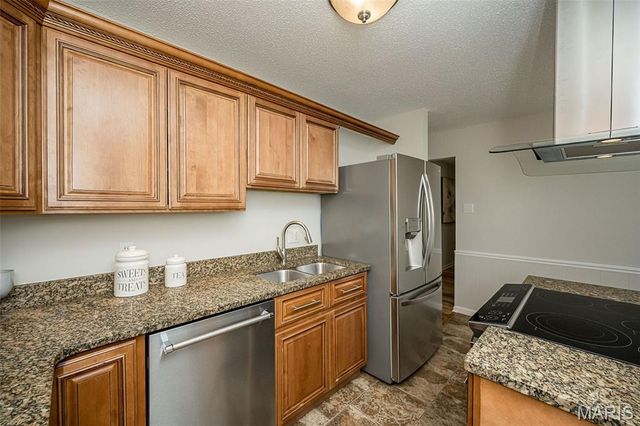 7 Nicolet Drive, Manchester, MO 63011