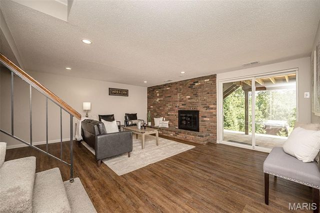 7 Nicolet Drive, Manchester, MO 63011