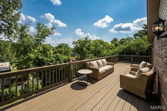 7 Nicolet Drive, Manchester, MO 63011