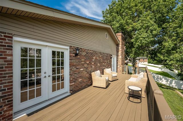 7 Nicolet Drive, Manchester, MO 63011
