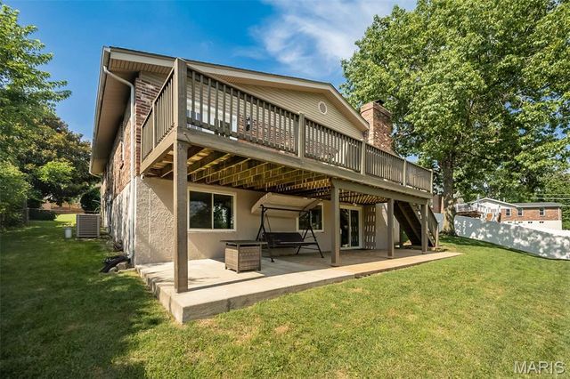 7 Nicolet Drive, Manchester, MO 63011