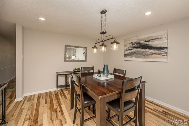 7 Nicolet Drive, Manchester, MO 63011