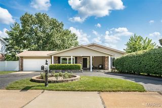7 Nicolet Drive, Manchester, MO 63011