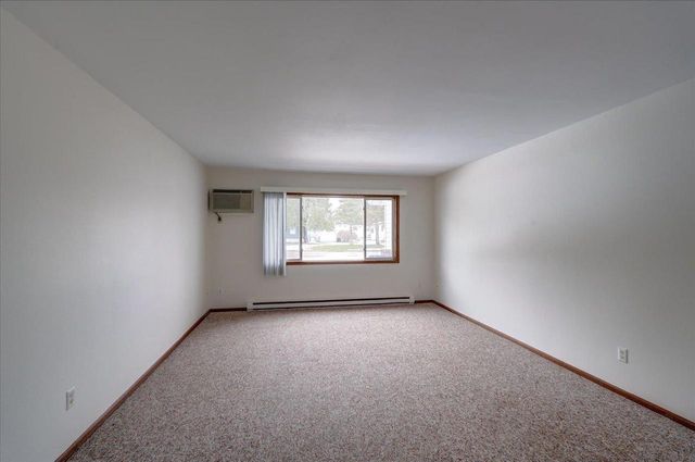 604 School Street, Marshall, WI 53559