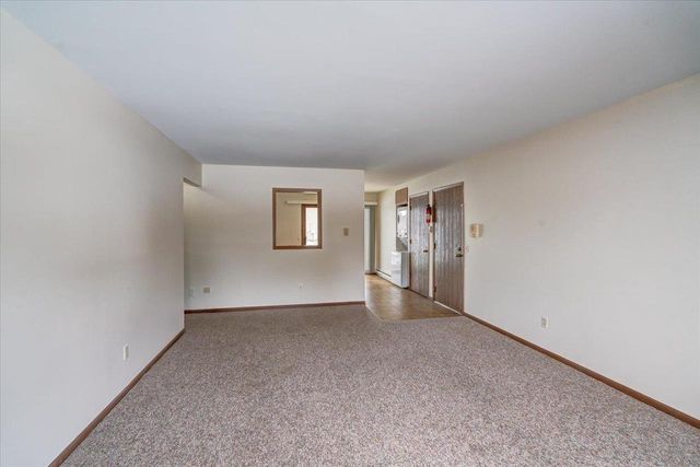604 School Street, Marshall, WI 53559