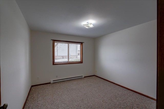 604 School Street, Marshall, WI 53559