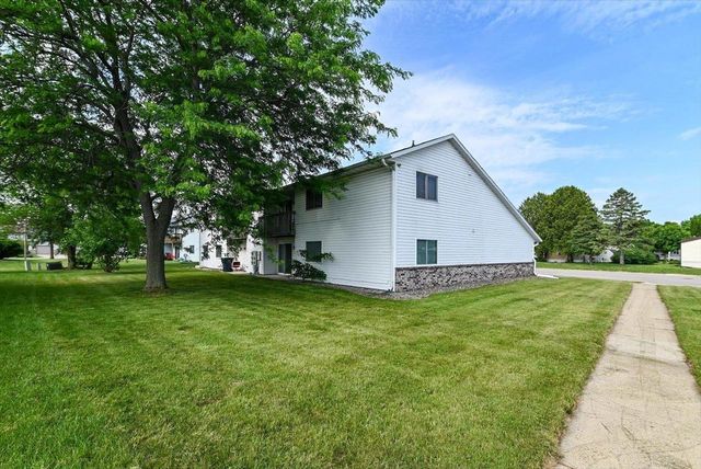 604 School Street, Marshall, WI 53559
