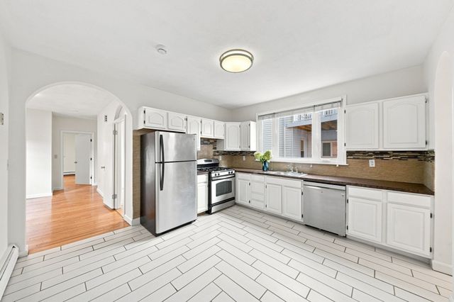 13 Knowlton St, Somerville, MA 02145