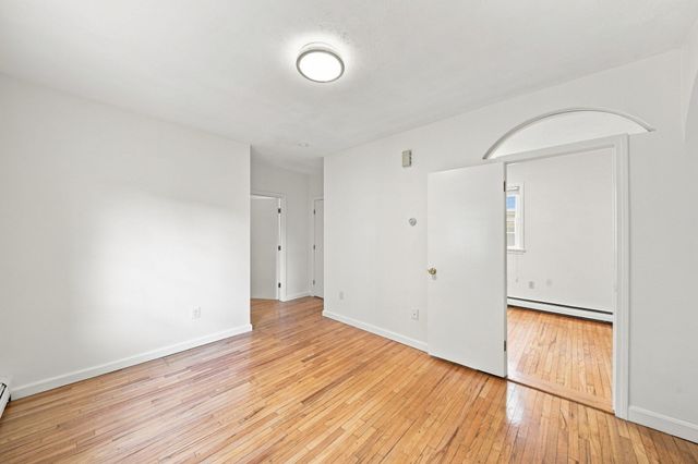 13 Knowlton St, Somerville, MA 02145