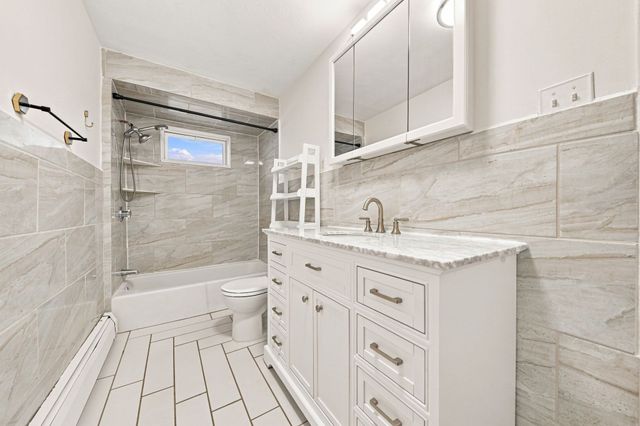 13 Knowlton St, Somerville, MA 02145