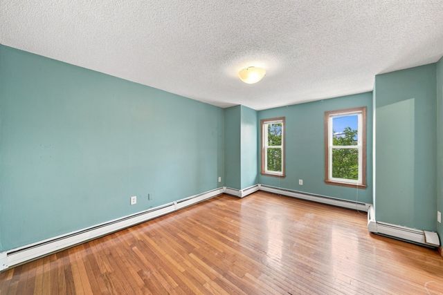 13 Knowlton St, Somerville, MA 02145