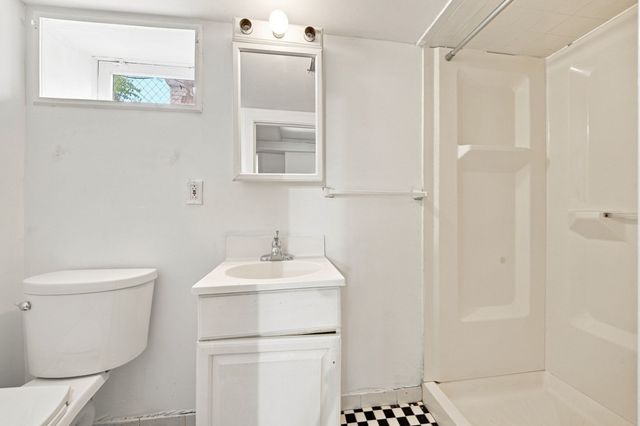 13 Knowlton St, Somerville, MA 02145