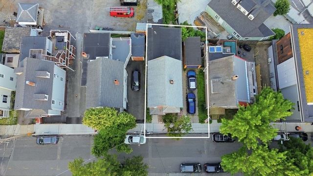 13 Knowlton St, Somerville, MA 02145