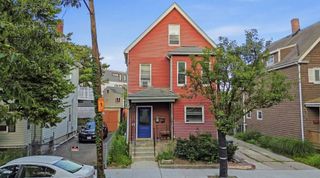 13 Knowlton St, Somerville, MA 02145