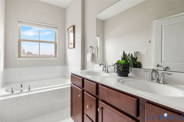 7965 Wistar Woods Ct, Henrico, VA 23228