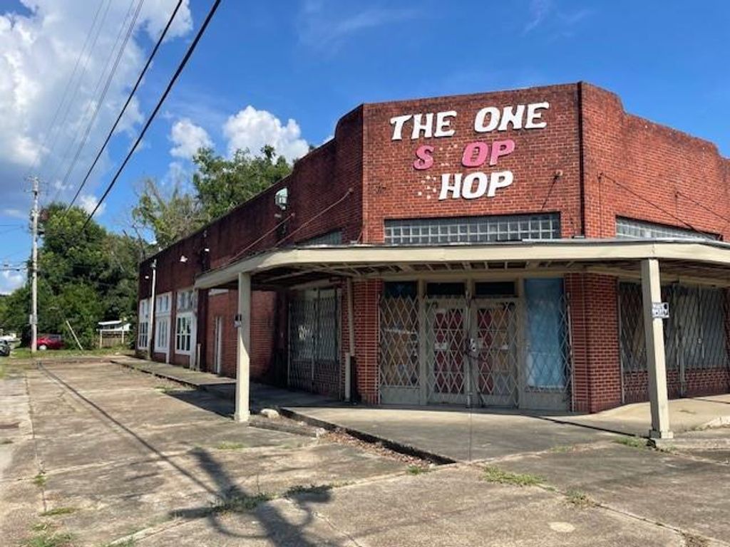 601 Holcombe Avenue, Mobile, AL 36606 — exterior