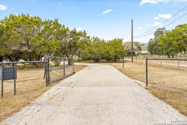 31720 Retama, Bulverde, TX 78163