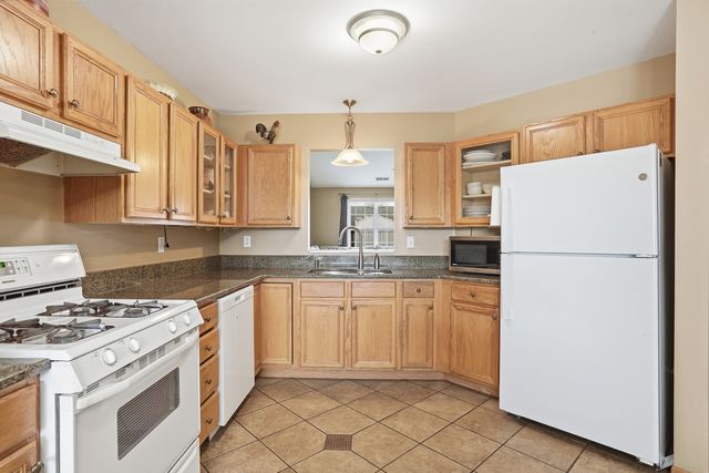 2952 Freedom Circle, Crown Point, IN 46307