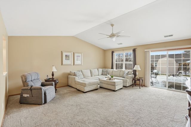 2952 Freedom Circle, Crown Point, IN 46307