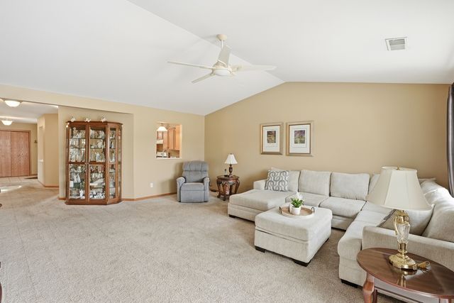 2952 Freedom Circle, Crown Point, IN 46307