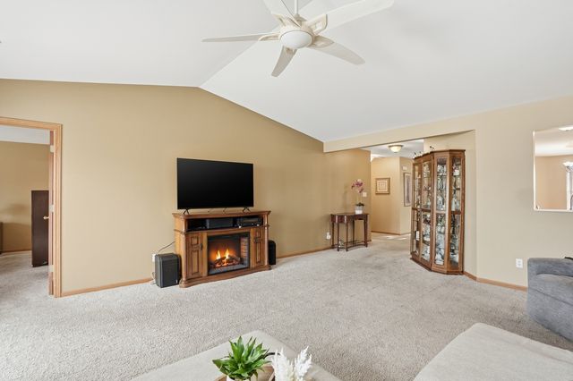 2952 Freedom Circle, Crown Point, IN 46307