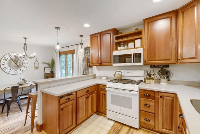 527 W Division Street, River Falls, WI 54022