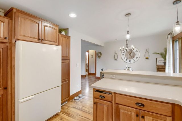 527 W Division Street, River Falls, WI 54022