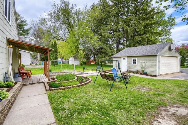 527 W Division Street, River Falls, WI 54022