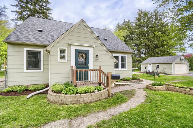 527 W Division Street, River Falls, WI 54022