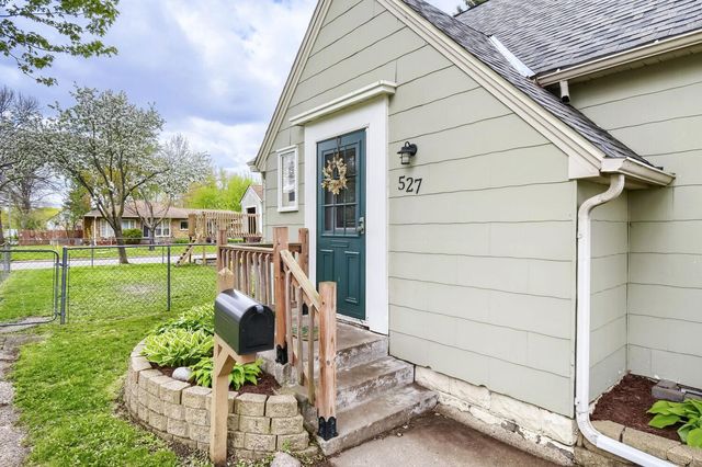 527 W Division Street, River Falls, WI 54022