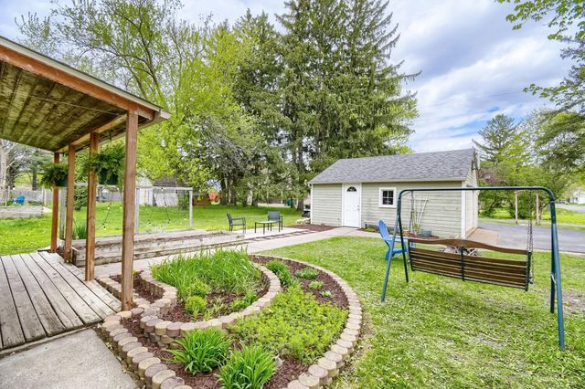 527 W Division Street, River Falls, WI 54022