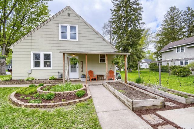 527 W Division Street, River Falls, WI 54022