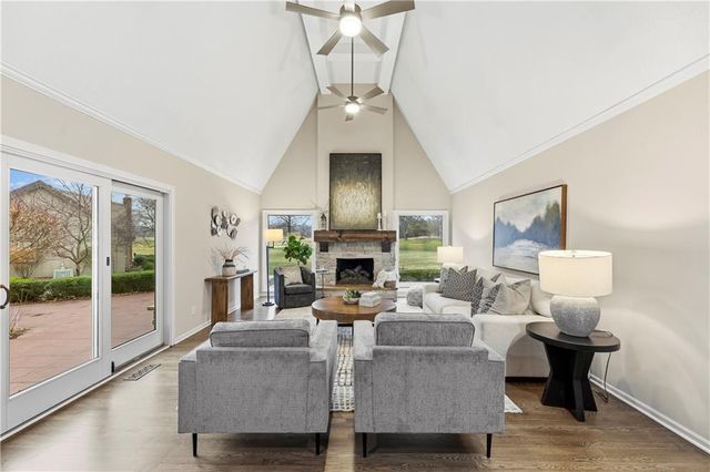 12854 Pembroke Circle, Leawood, KS 66209