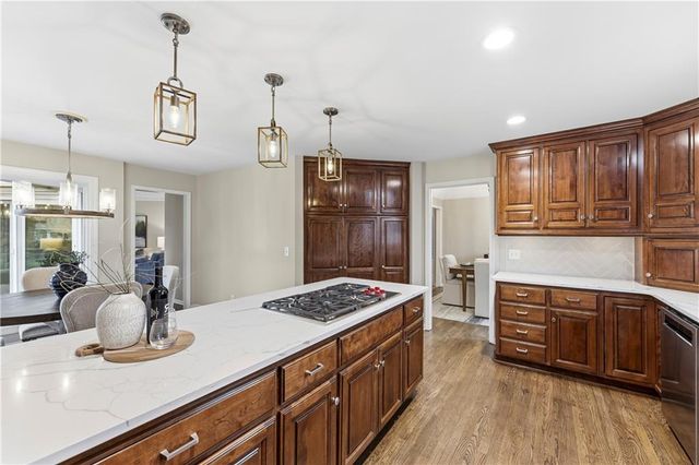 12854 Pembroke Circle, Leawood, KS 66209