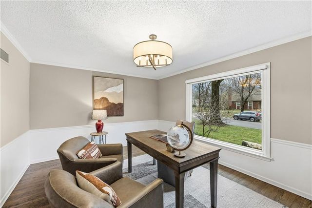 12854 Pembroke Circle, Leawood, KS 66209