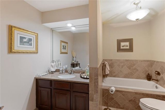 12854 Pembroke Circle, Leawood, KS 66209