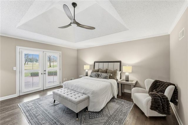 12854 Pembroke Circle, Leawood, KS 66209